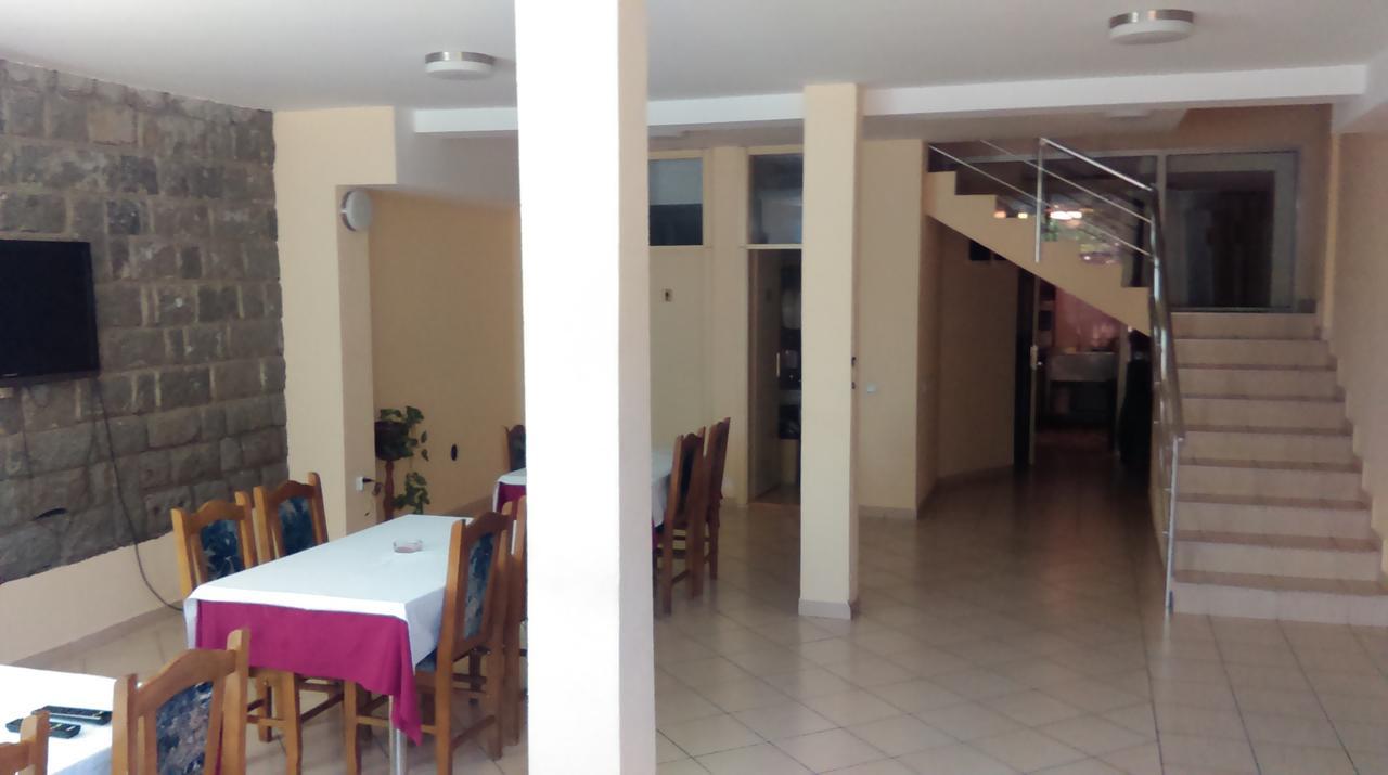 Bed & Breakfast Karavan Raska Ngoại thất bức ảnh