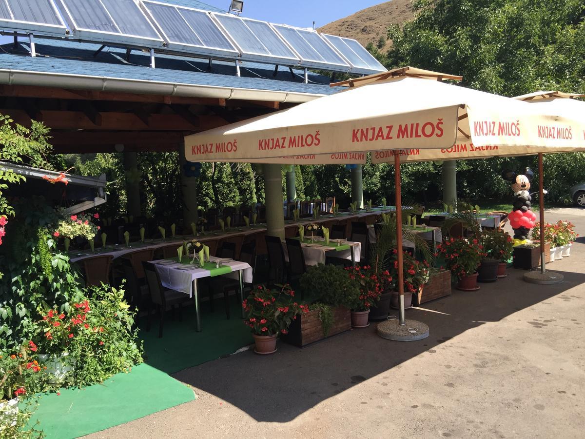 Bed & Breakfast Karavan Raska Ngoại thất bức ảnh