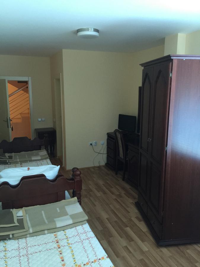 Bed & Breakfast Karavan Raska Ngoại thất bức ảnh