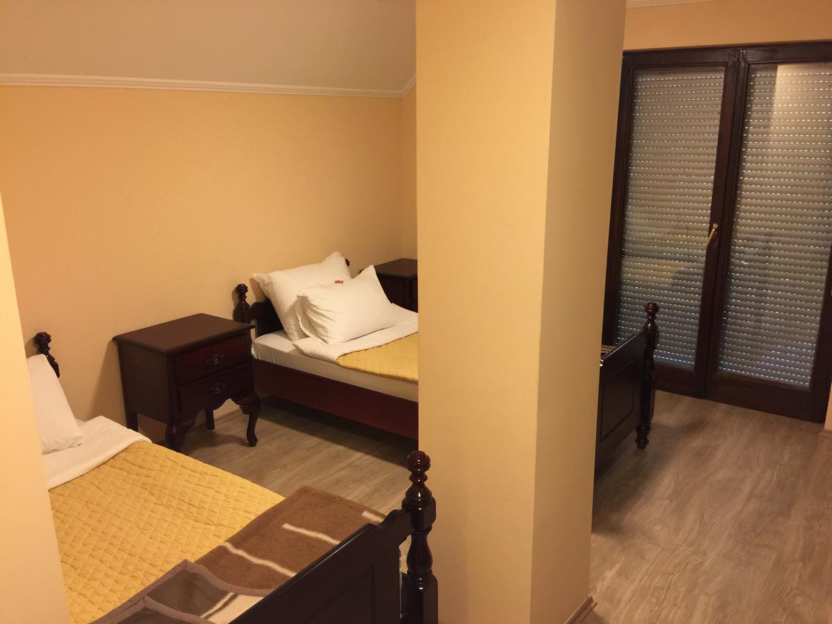 Bed & Breakfast Karavan Raska Ngoại thất bức ảnh